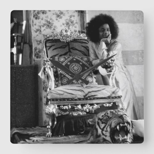 Young Sathya Sai Baba Clock