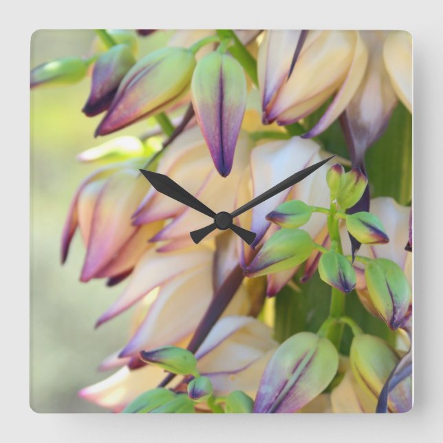 yucca flowers clock (Front)