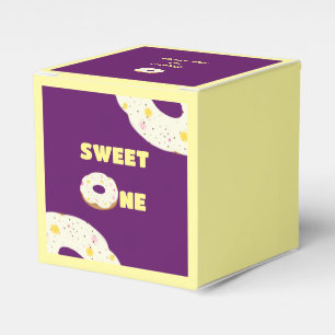 Yummy donut favor boxes