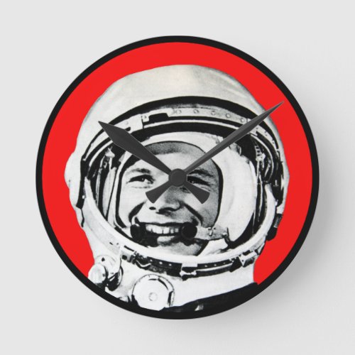 Yuri Gagarin _ Soviet Hero  Cosmonaut Round Clock