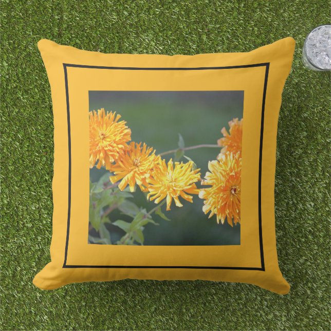 Zenia Floral Throw Pillow (Grass)