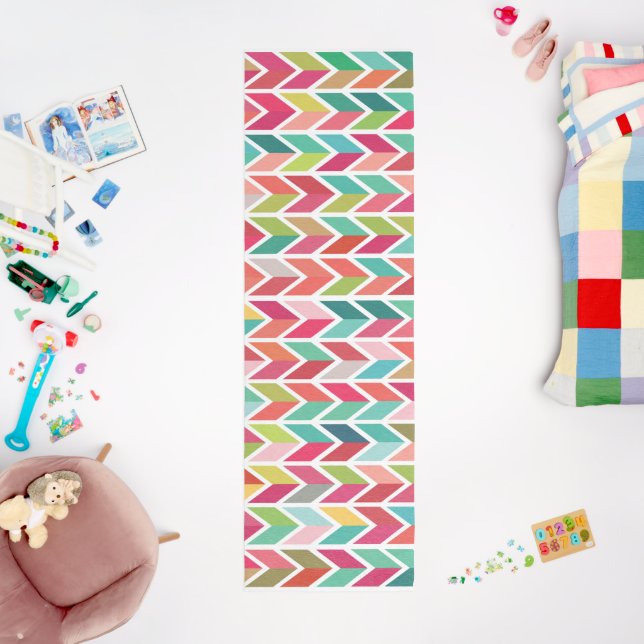 Zig Zag Herringbone Pattern Hallway Carpet Rug (Insitu (Babyroom))