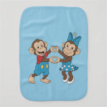 Zina and Mimo make a heart with their hands