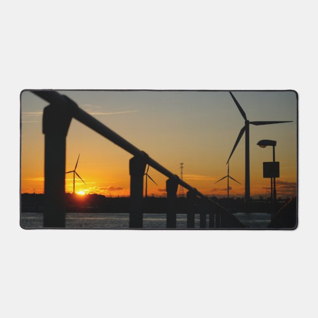 Zonsondergang met windmolen, Rustgevend relaxt. Desk Mat (Front)